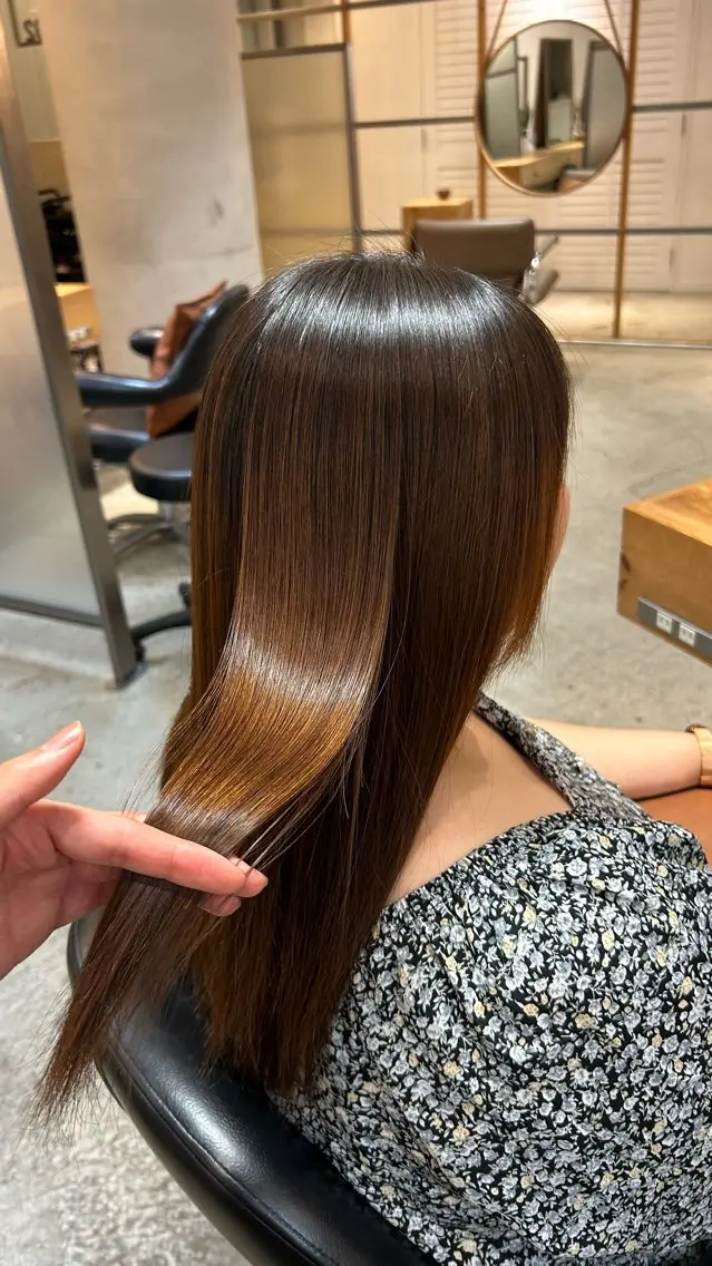 ロング 艶カラー/レイヤー 🦋AKARI🦋のヘアスタイル