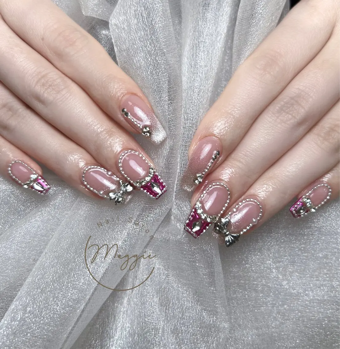 ネイル Maggie Nail🦩のネイルデザイン