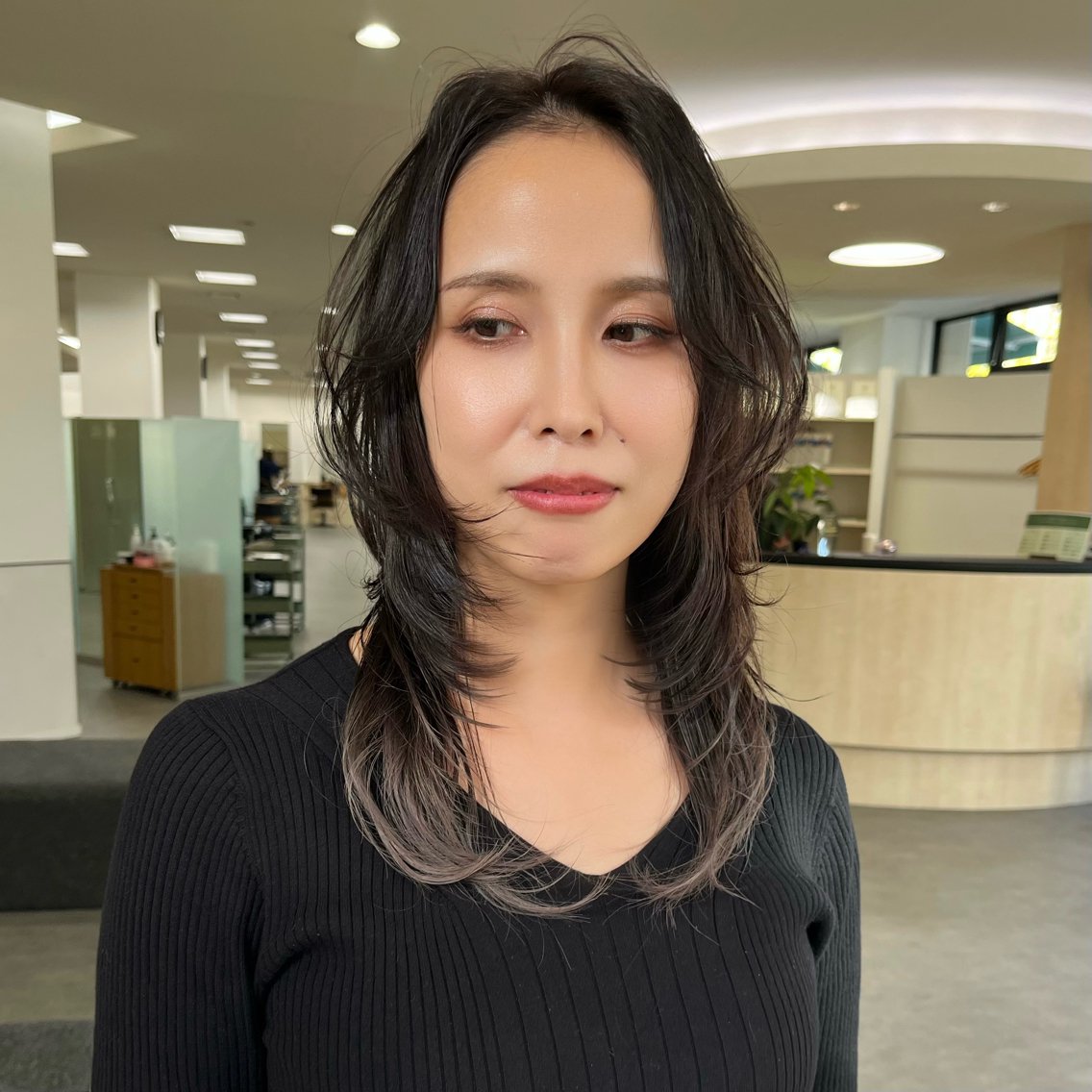 ミディアム ハッシュカット レイヤーカット レイヤーカット🌼 藤瀬知里のヘアスタイル