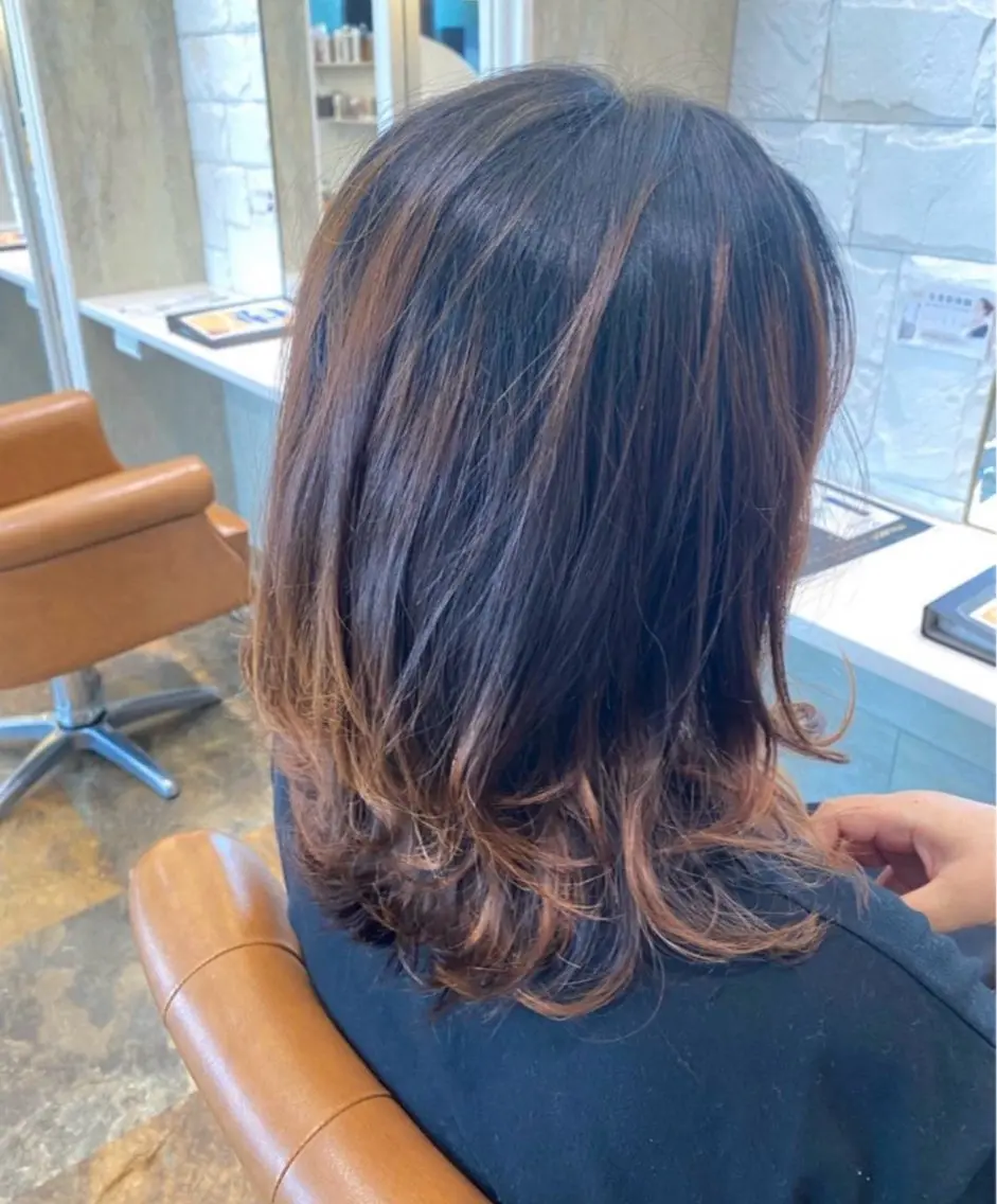 セミロング ママ美容師 Tsuchiyaのヘアスタイル