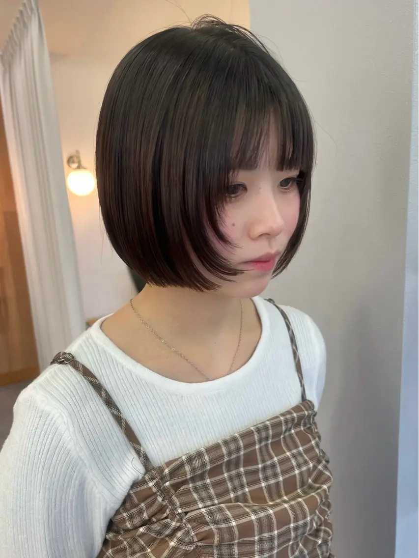 ショート カラー ボブ 顔まわりレイヤー 顔周りカット レイヤーカット カット ヘアカラー トリートメント 駒場 まといのヘアスタイル