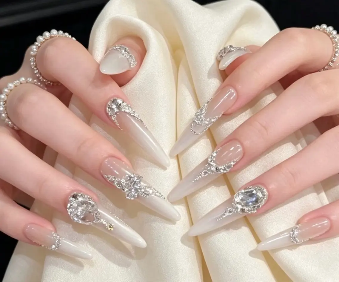 ネイル 長さ出し フレンチネイル ガラスフレンチ キラキラネイル 韓国ネイル Yoxie Nailのネイルデザイン