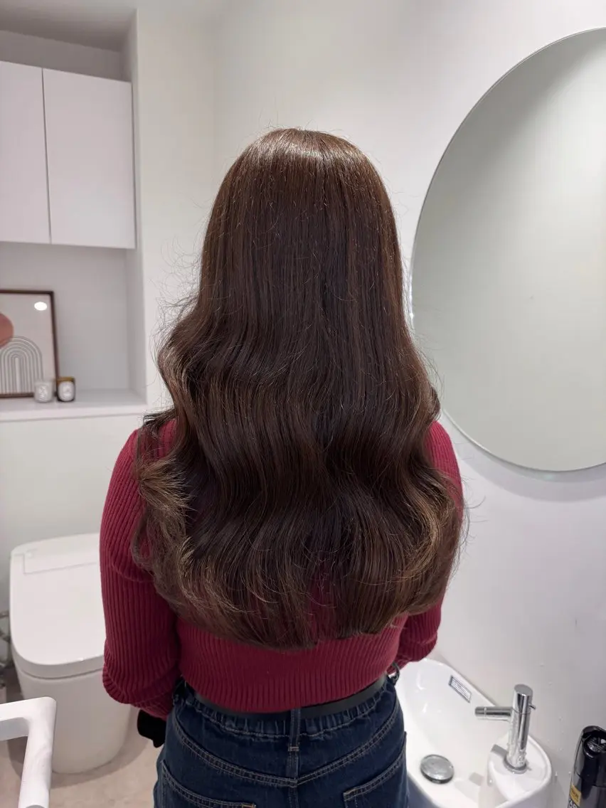 セミロング ヘアカラー 透明感カラー🫧⌇ AO🫐🩵のヘアスタイル