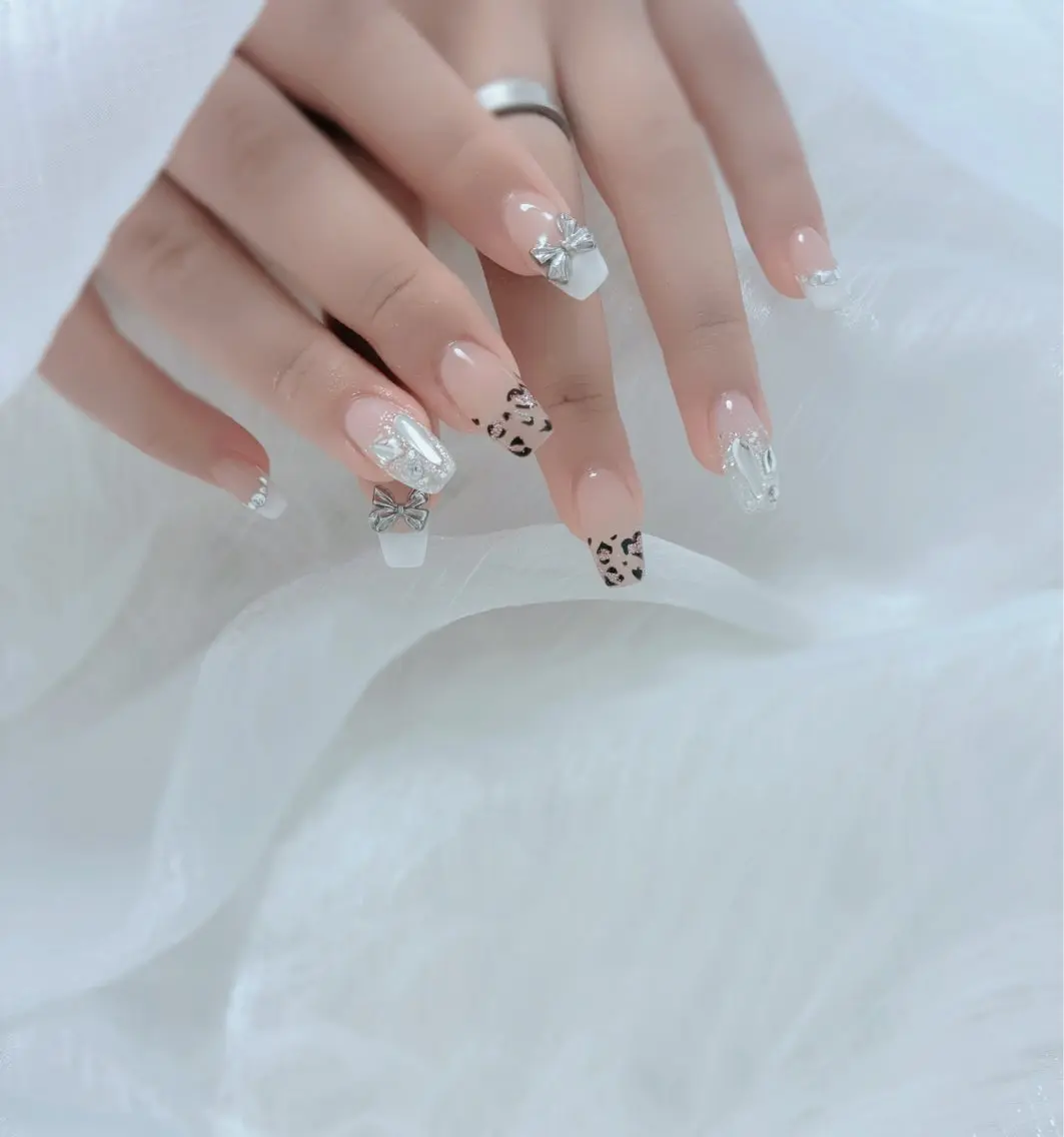 ネイル ハンドネイル ESPOIR Ｎのネイルデザイン