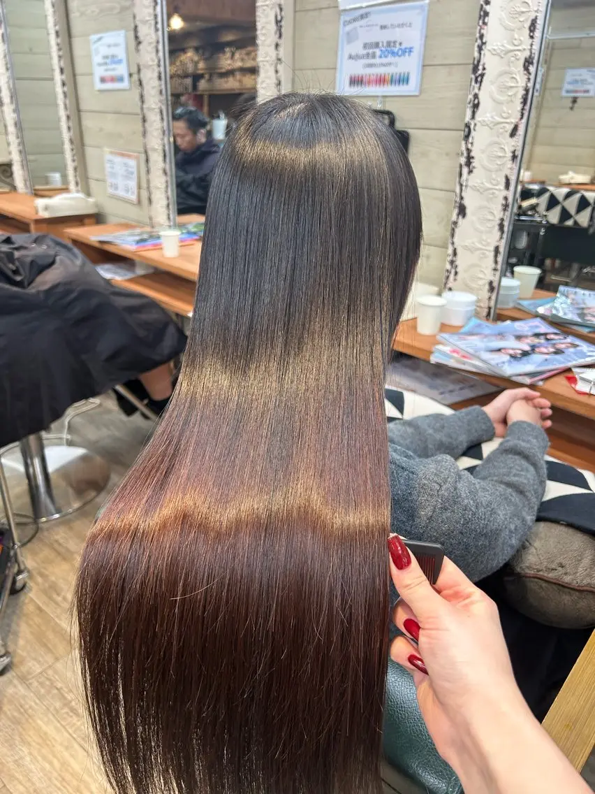 【2回目以降ご利用クーポン🥀髪を綺麗に伸ばしていきたい方必見】毛先ダメージカット&美髪縮毛矯正&集中補修トリートメントの写真