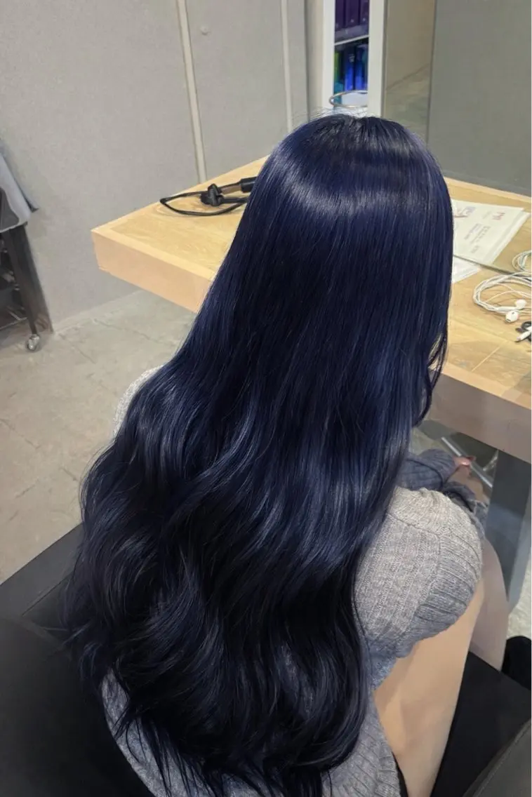 ロング カラー Lia 瑠莉花のヘアスタイル