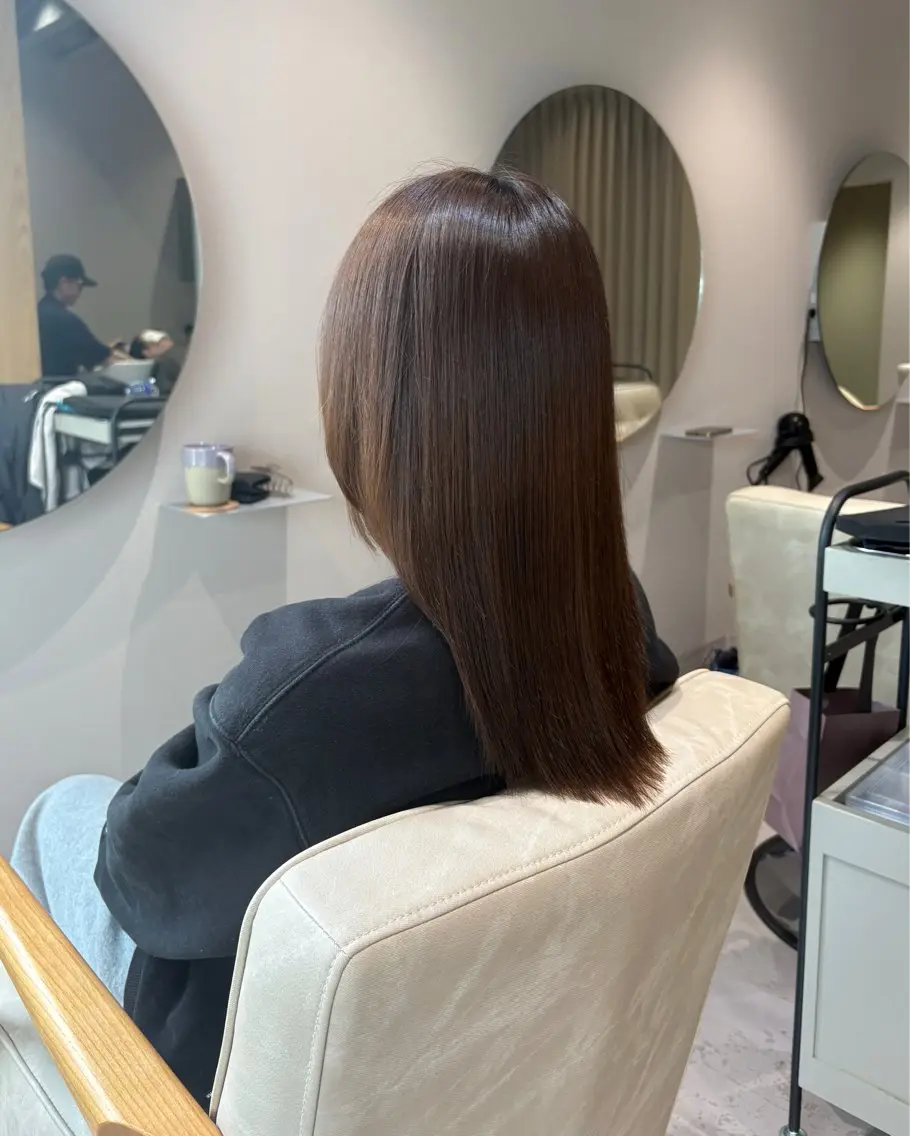 セミロング 縮毛矯正 井山 葵のヘアスタイル