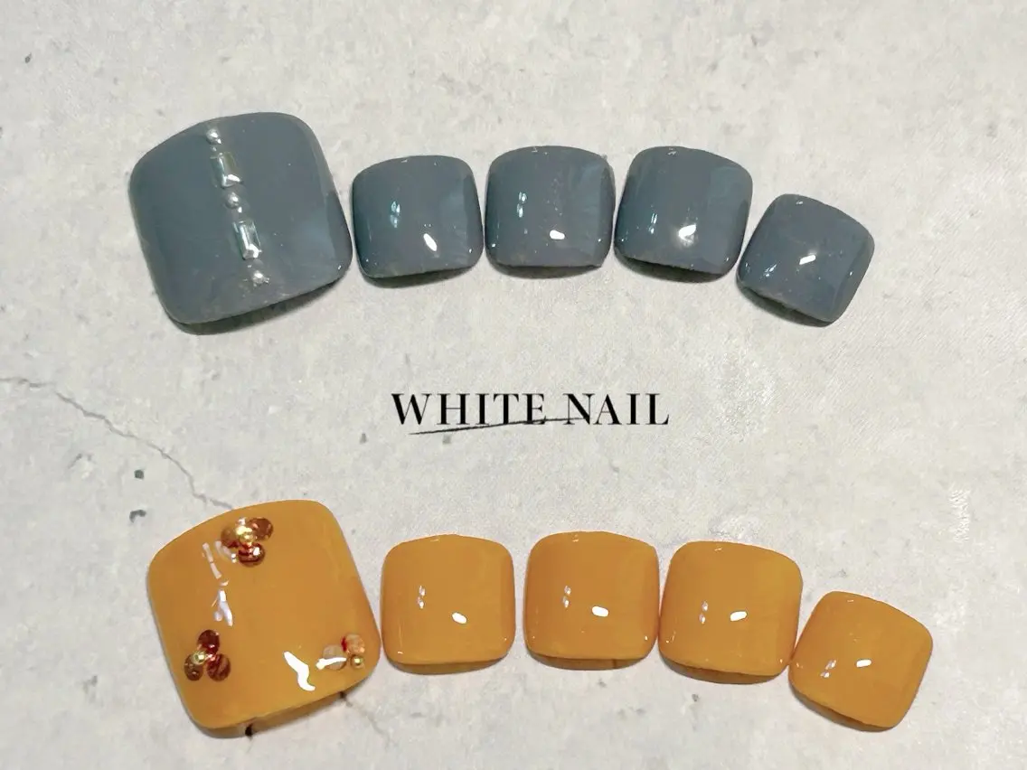 ネイル シンプルネイル フットネイル WHITE NAIL ホワイトネイルのネイルデザイン
