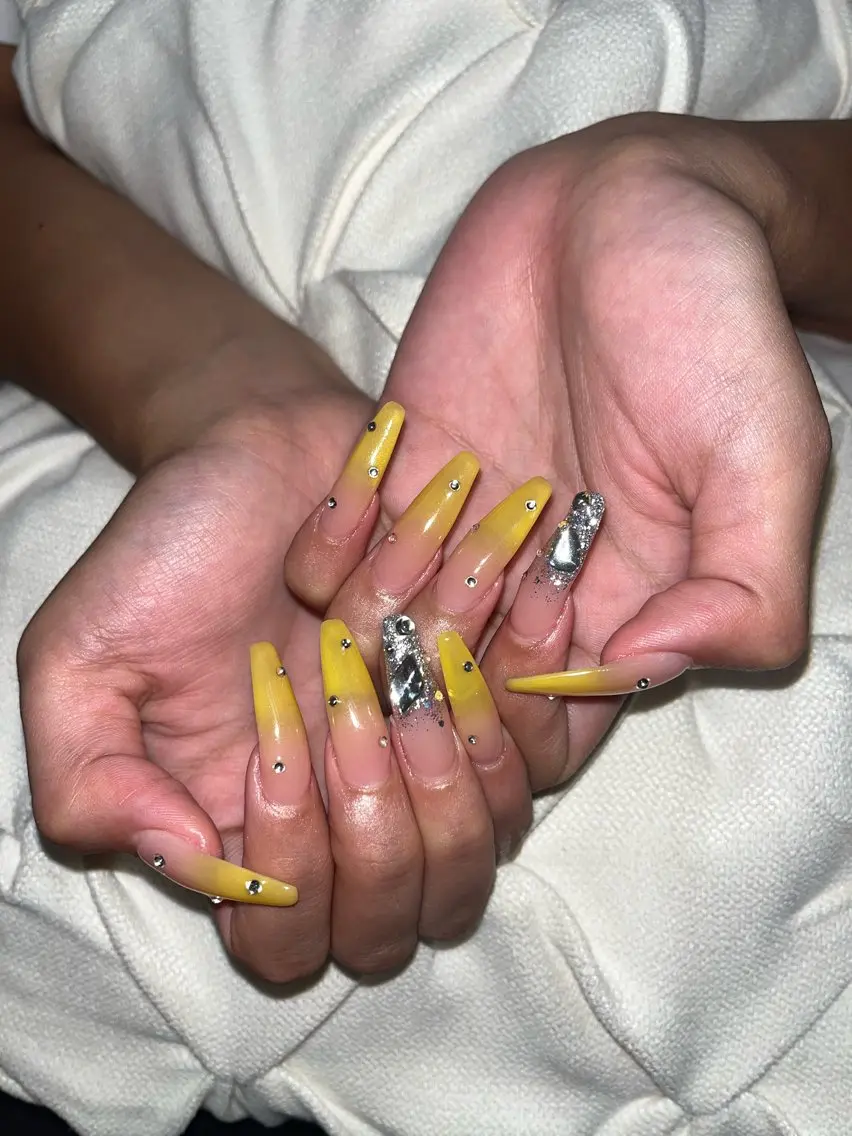 ネイル ハンドネイル nail.salon .Reversalのネイルデザイン