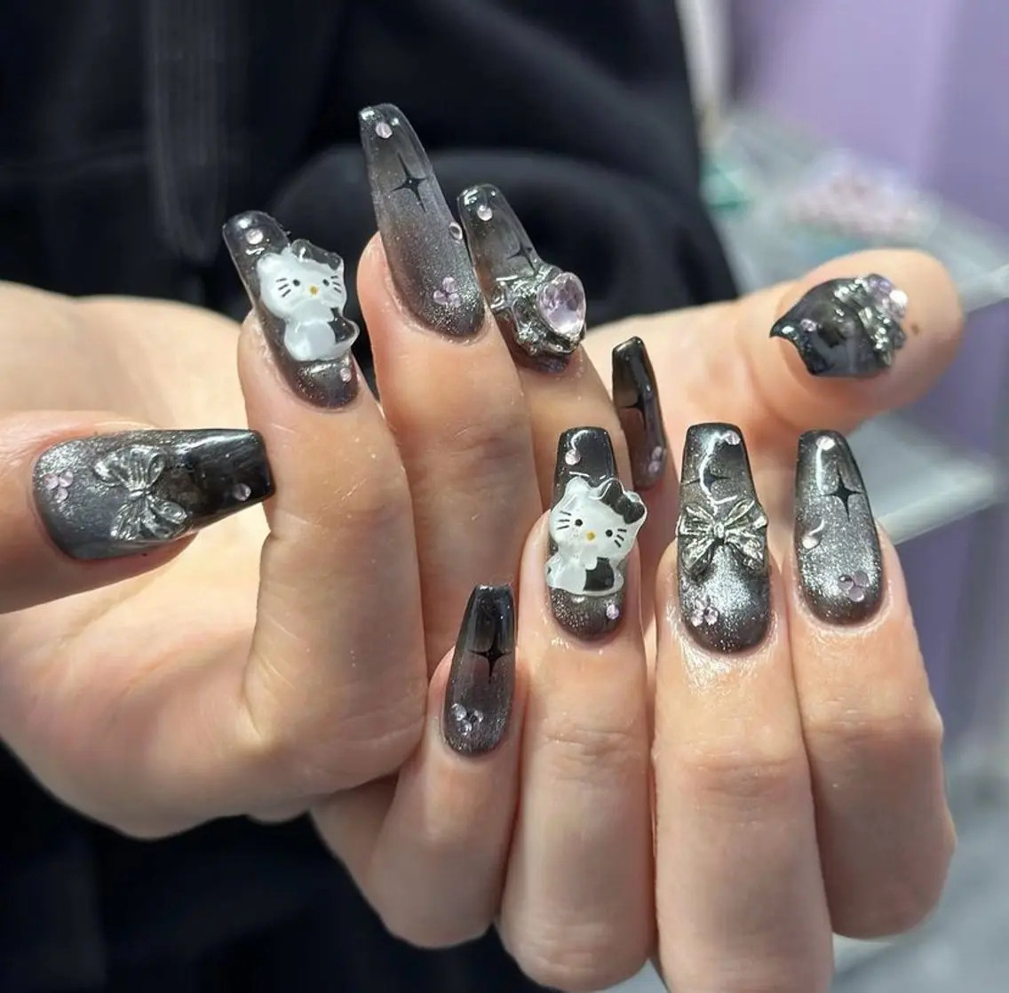 ネイル フレンチネイル ジェルネイル 韓国ネイル マグネットネイル マグネットフレンチ akina nailsのネイルデザイン