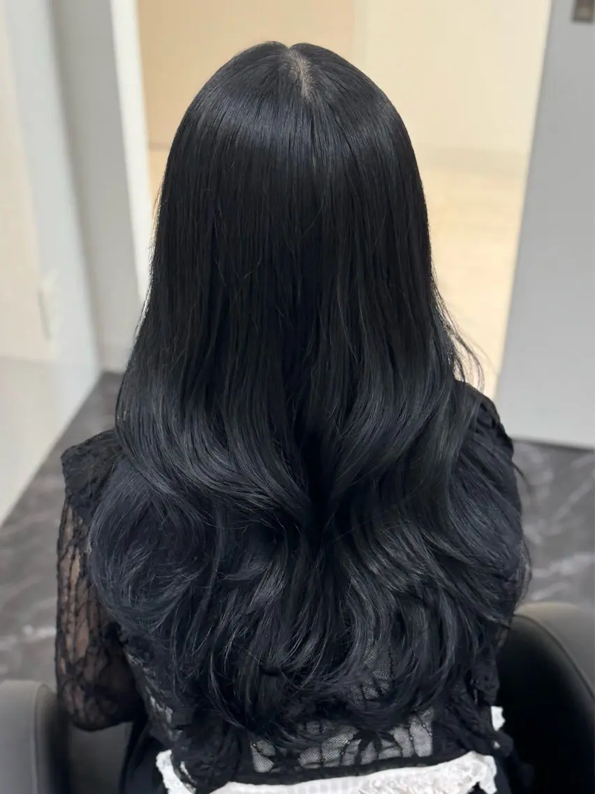 ロング カラー 黒髪 髪質改善 韓国風ヘア 縮毛矯正 トリートメント ヘアカラー トリートメント ヘアセット 髪質改善Ⅰ透明感 艶カラーⅠたつやのヘアスタイル