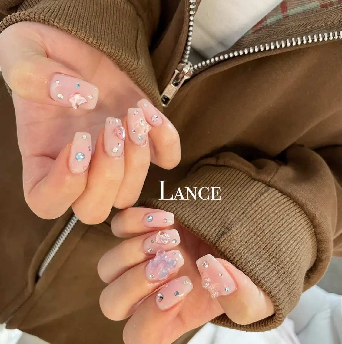 ネイル オーロラネイル フットネイル 韓国ネイル マグネットネイル ワンホンネイル Lance nailのネイルデザイン