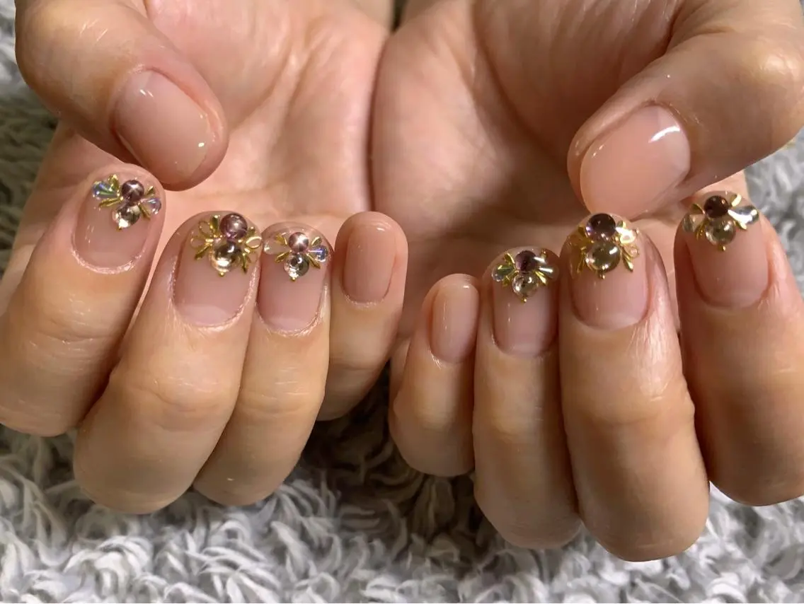 ネイル フレンチネイル mew mew NAIL & EYEのマツエク・マツパデザイン