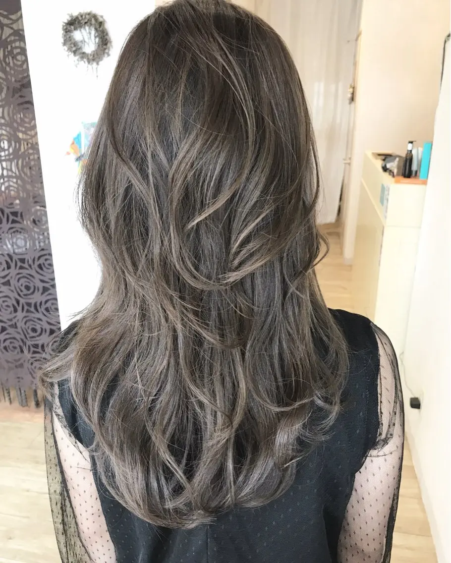 ミディアム カラー ハイライトカラー ハイライト カット ヘアカラー grand juteのヘアスタイル