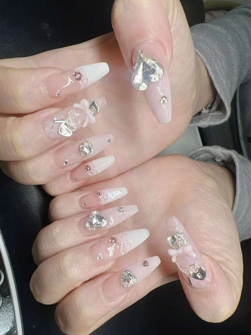 ネイル 長さ出し グラデーション 卒業式 キラキラネイル マグネットネイル ハンドネイル Lee Nailsのネイルデザイン