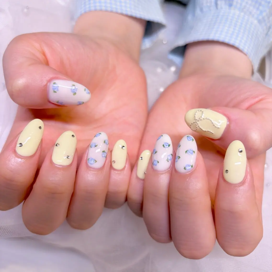 ネイル 黄色 ハンドネイル nail salon e'mu💐のネイルデザイン