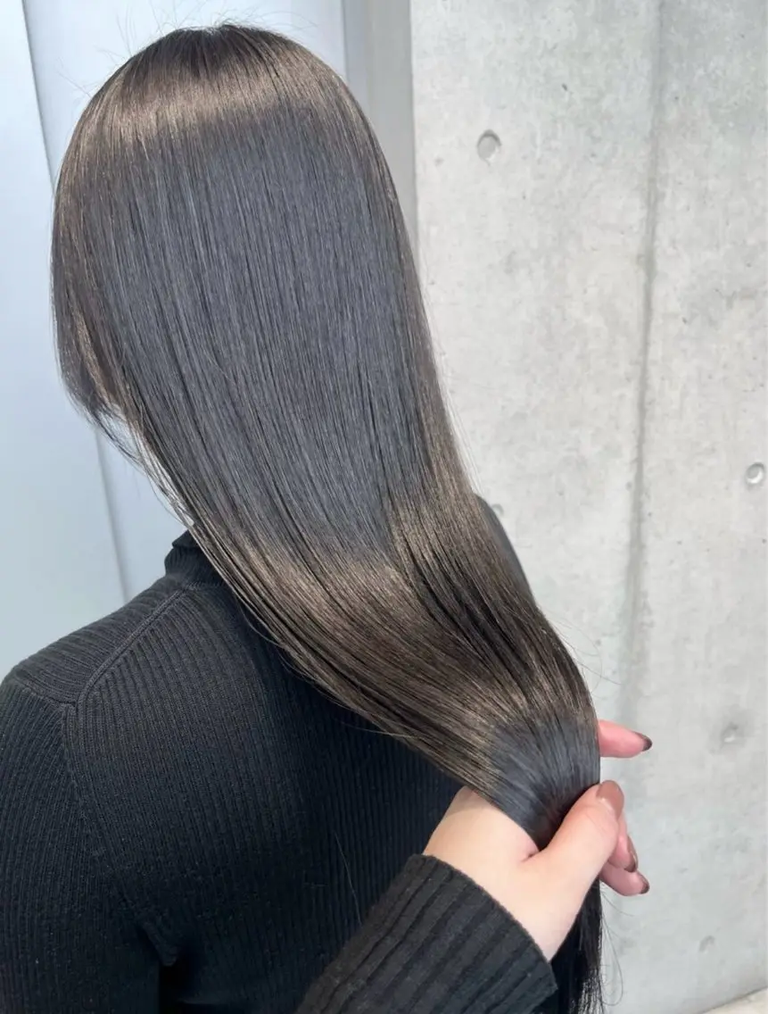 ロング カラー パーマ ヘアアレンジ ヘアカラー 透明感/オリーブ/ グレージュ/YUKAのヘアスタイル