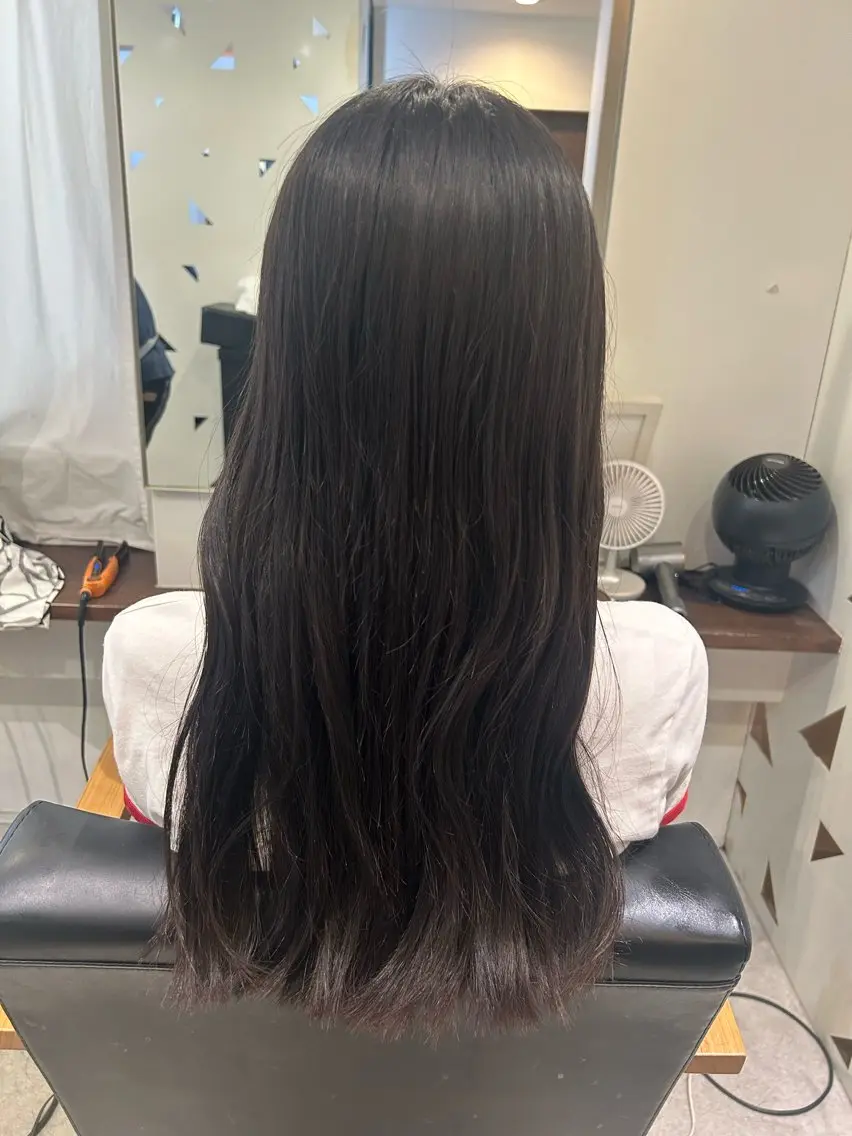 ロング ヘアカラー 江川 輝星のヘアスタイル