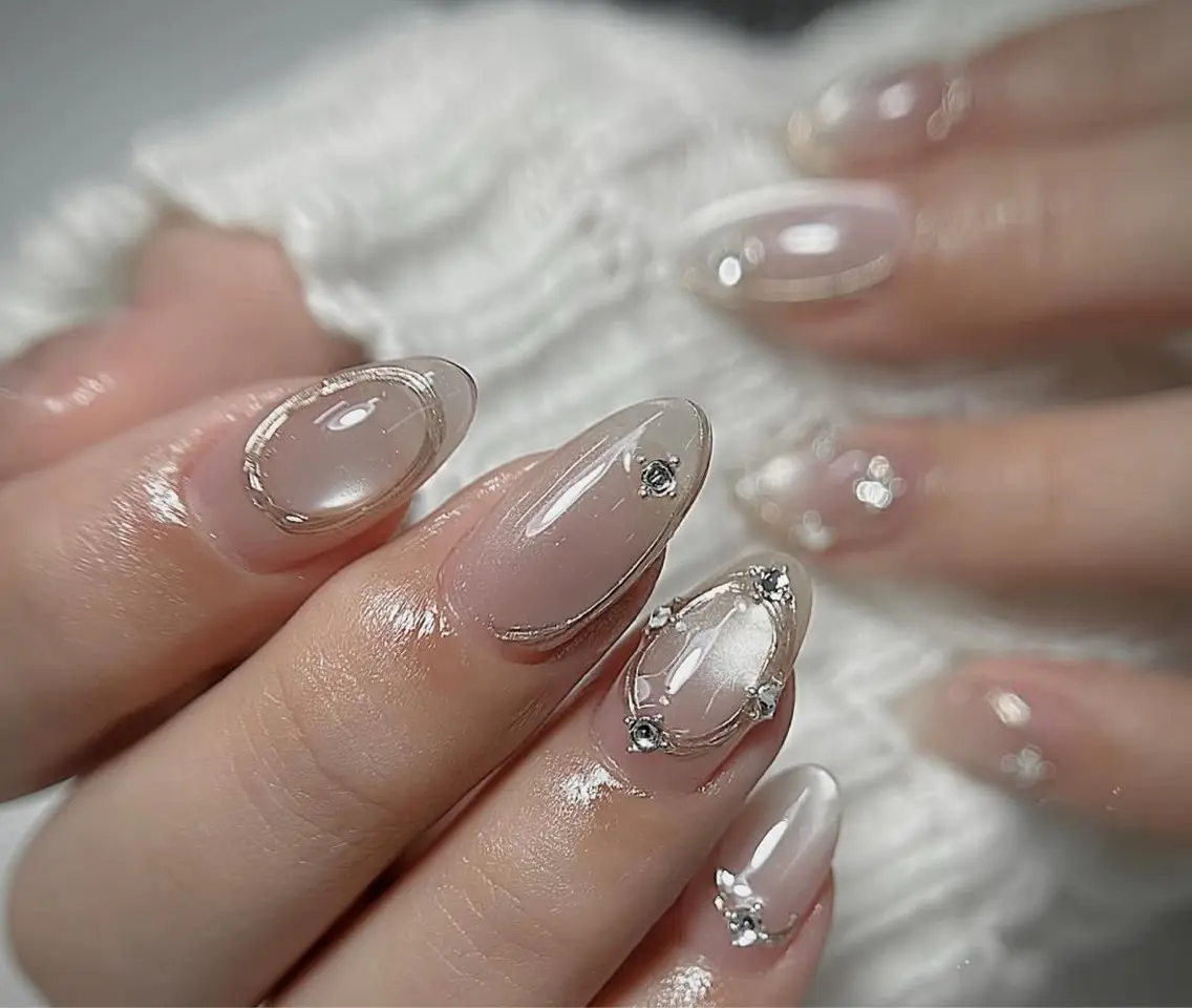 ネイル フレンチネイル ジェルネイル ガラスフレンチ ハロウィン ハート H.baby Nail Salonのネイルデザイン