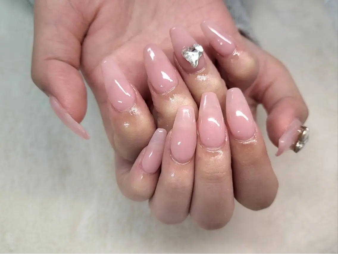 ネイル ガーリー ハート ピンク ハンドネイル ハンドケア Epokku ネイルサロンのネイルデザイン