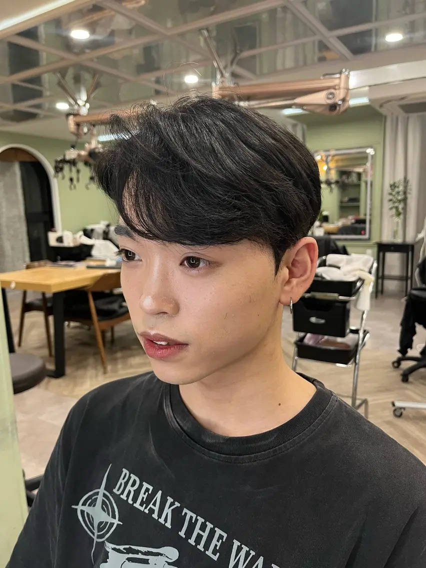 ショート パーマ メンズ 本場韓国ヘア🪽 Yenaイェナのヘアスタイル