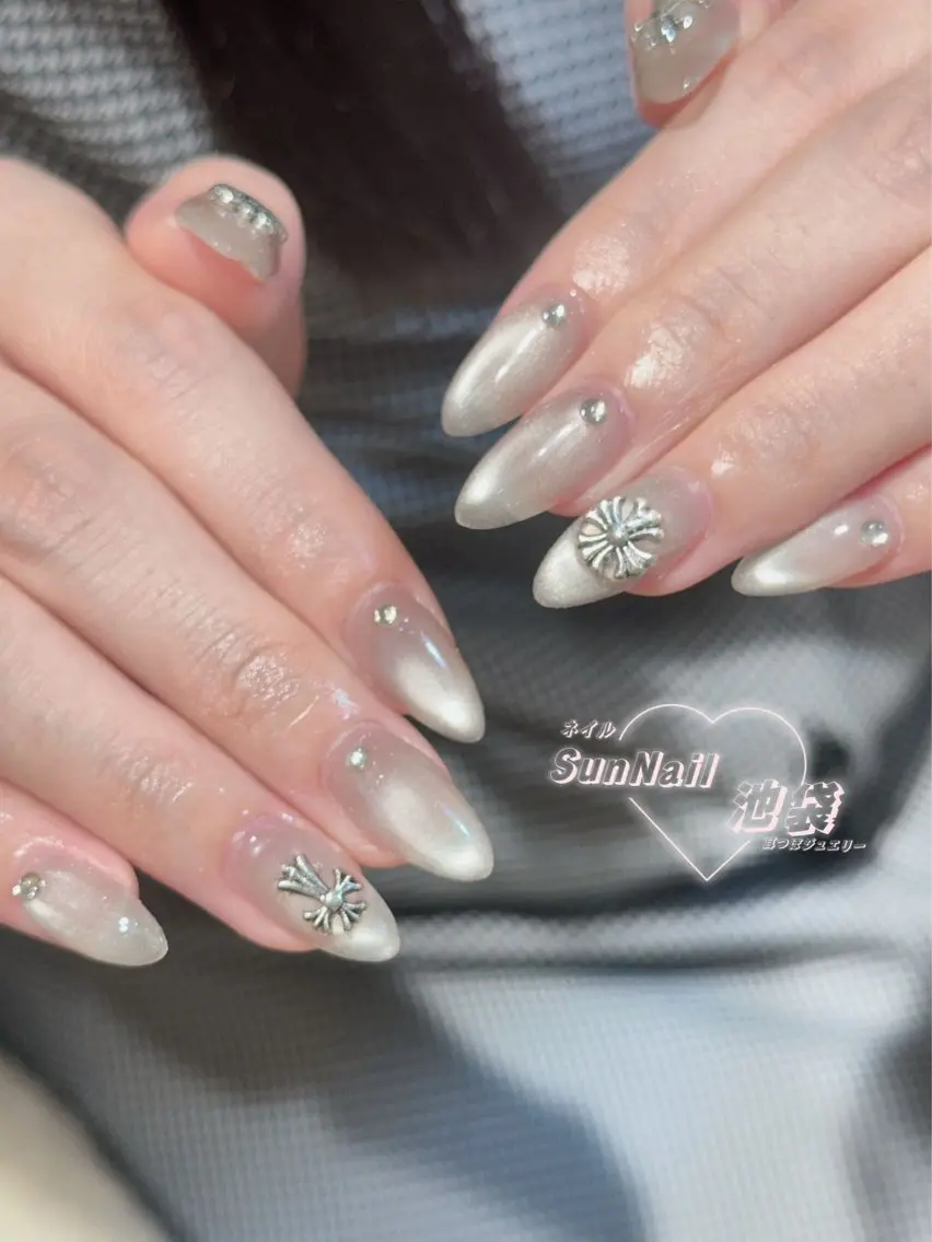 ネイル チークネイル 長さ出し フレンチネイル ガーリー ハロウィン ハンドネイル ハンドケア Sun Nail 池袋のエステ・リラクイメージ