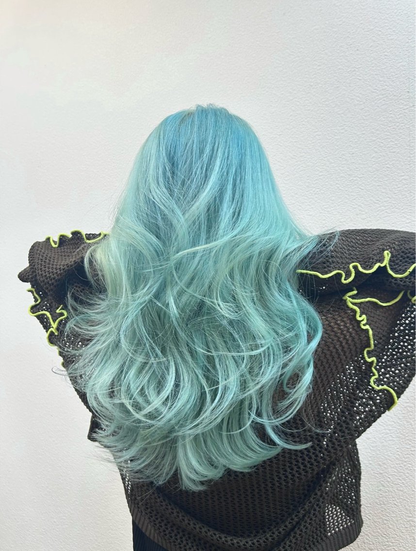ロング カラー ブリーチ ケアブリーチ ミント ミントグリーン カット ヘアカラー トリートメント Maya🦋 ハイトーン特化のヘアスタイル