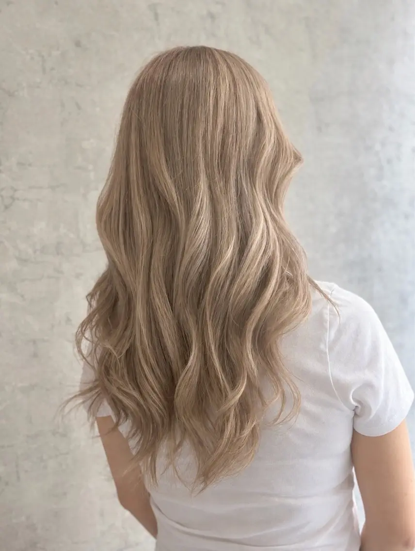 ロング ハイトーンカラー 特化/悠希のヘアスタイル