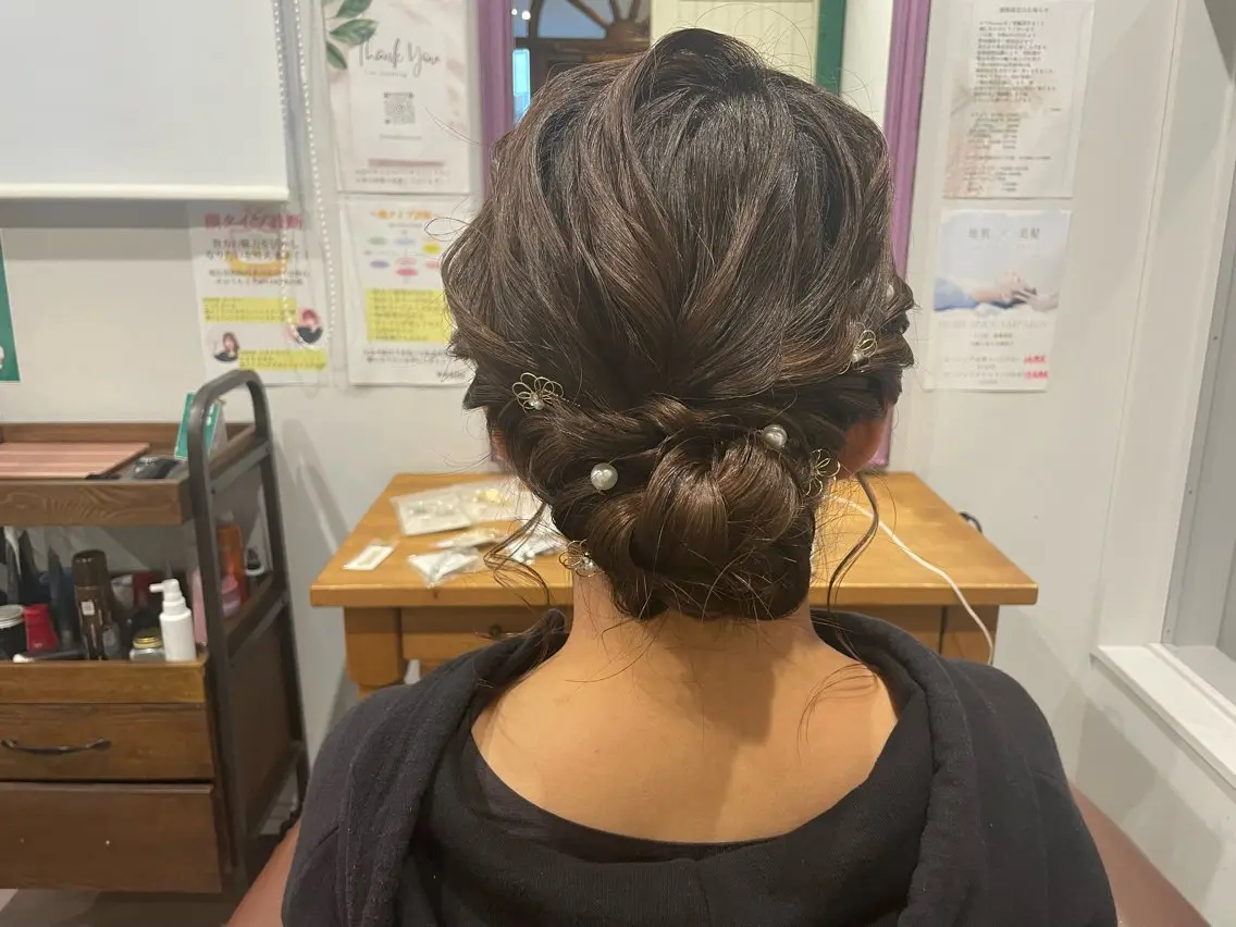 セミロング ヘアアレンジ 山下 襟華のヘアスタイル
