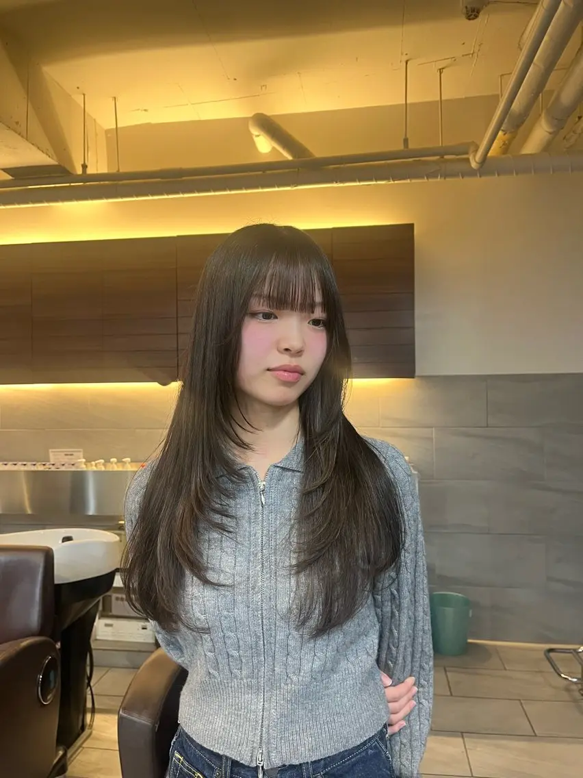 ロング 顔まわりレイヤー 顔周りカット レイヤーカット カット ヘアカラー ロングレイヤー/桂駅 /佃 優華🧸💓のヘアスタイル