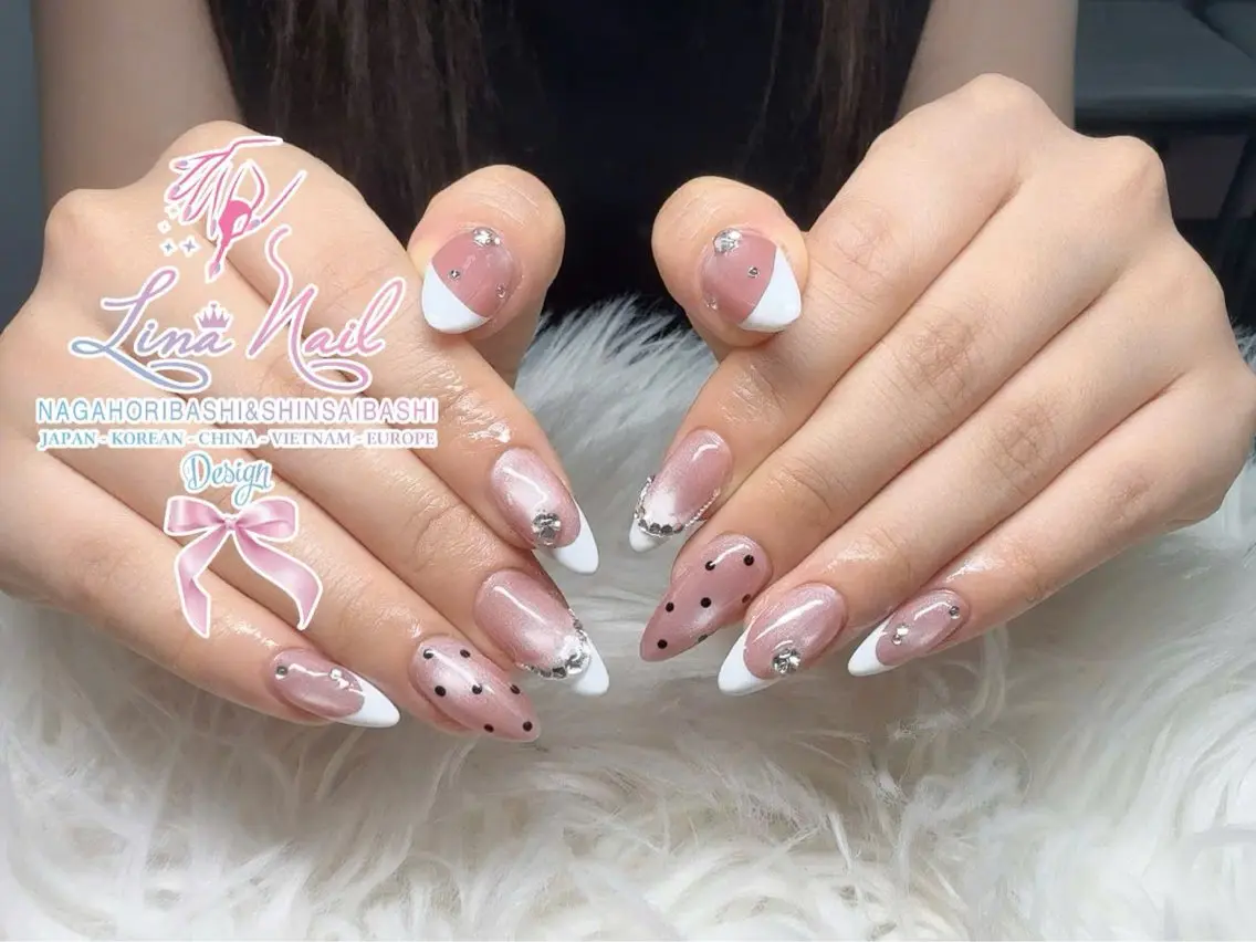 セミロング ハンドネイル Linanail Nambaのマツエク・マツパデザイン
