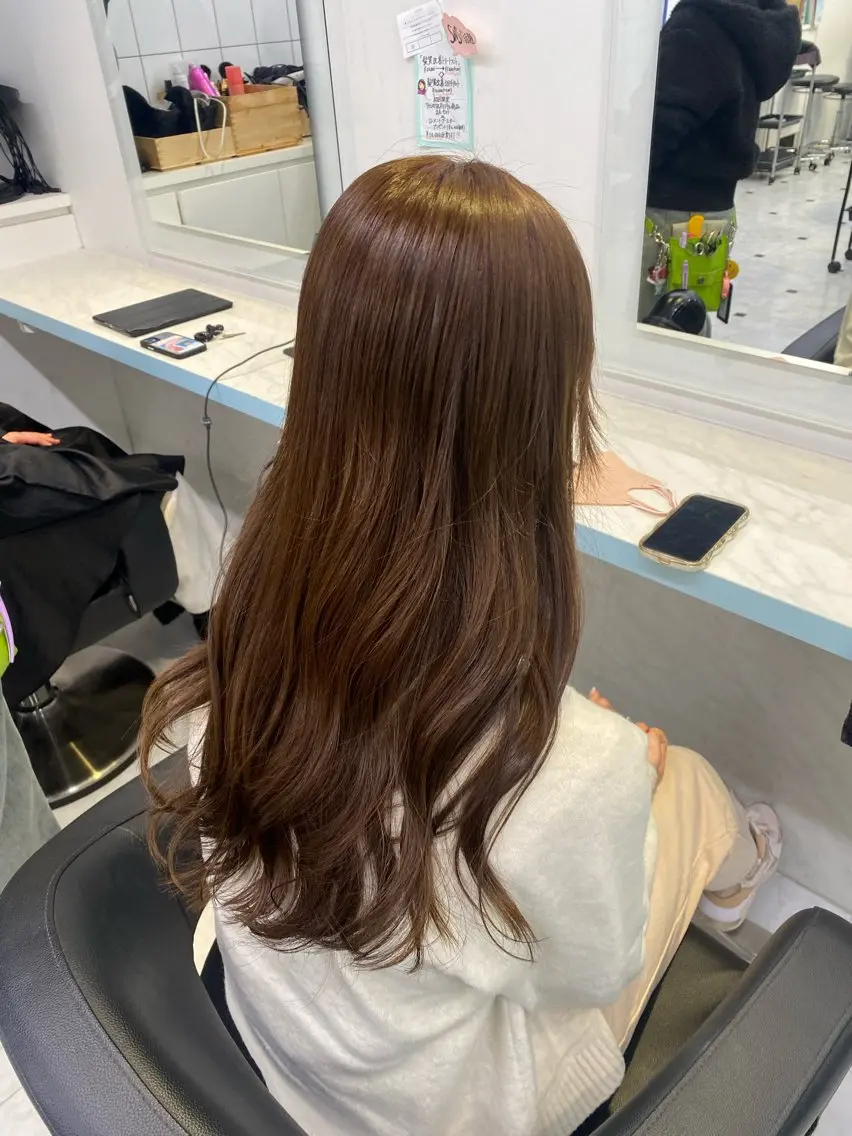 ロング ヘアカラー 🤎モテ髪＆透明感 ミルクティー🥣🤎のヘアスタイル