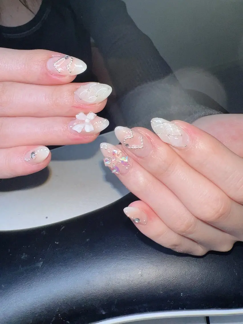 ネイル ハンドネイル Lee Nailsのネイルデザイン