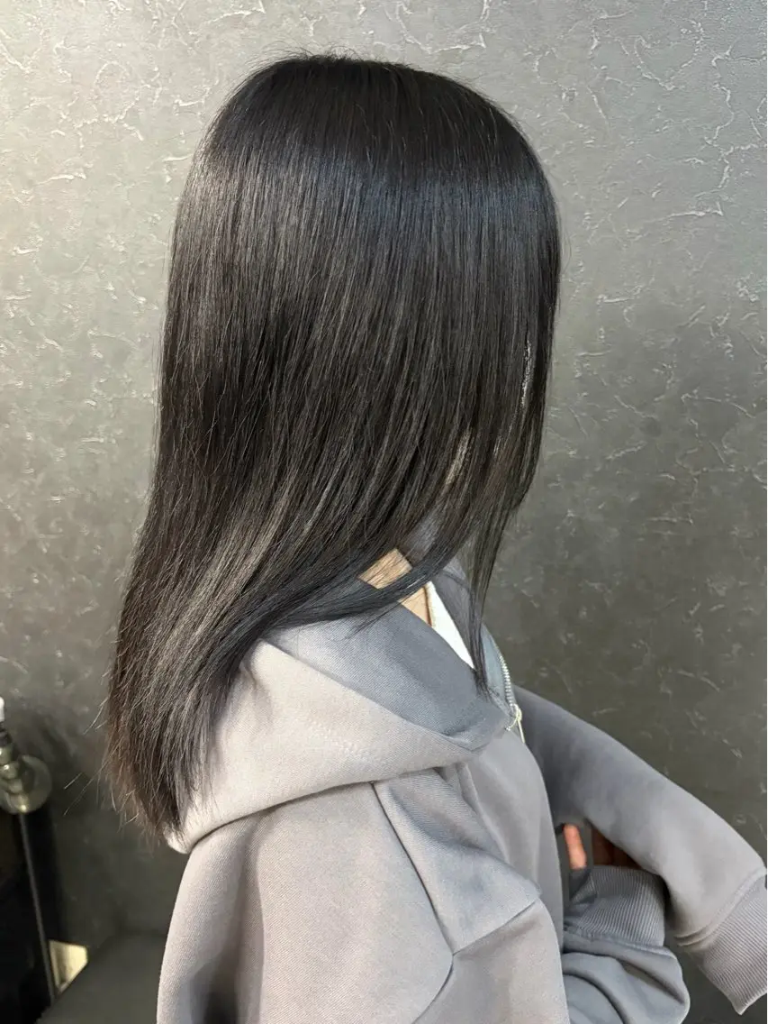 ☁️u24クーポン☁️暗染めワンカラー➕トリートメントの写真