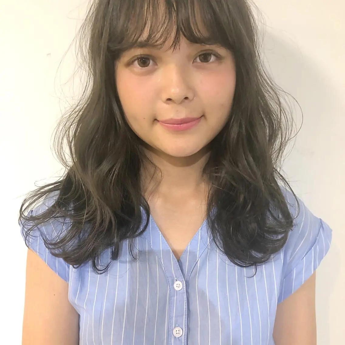 ロング カラー ヘアアレンジ グレージュ カーキグレージュ 榎園 由美のヘアスタイル