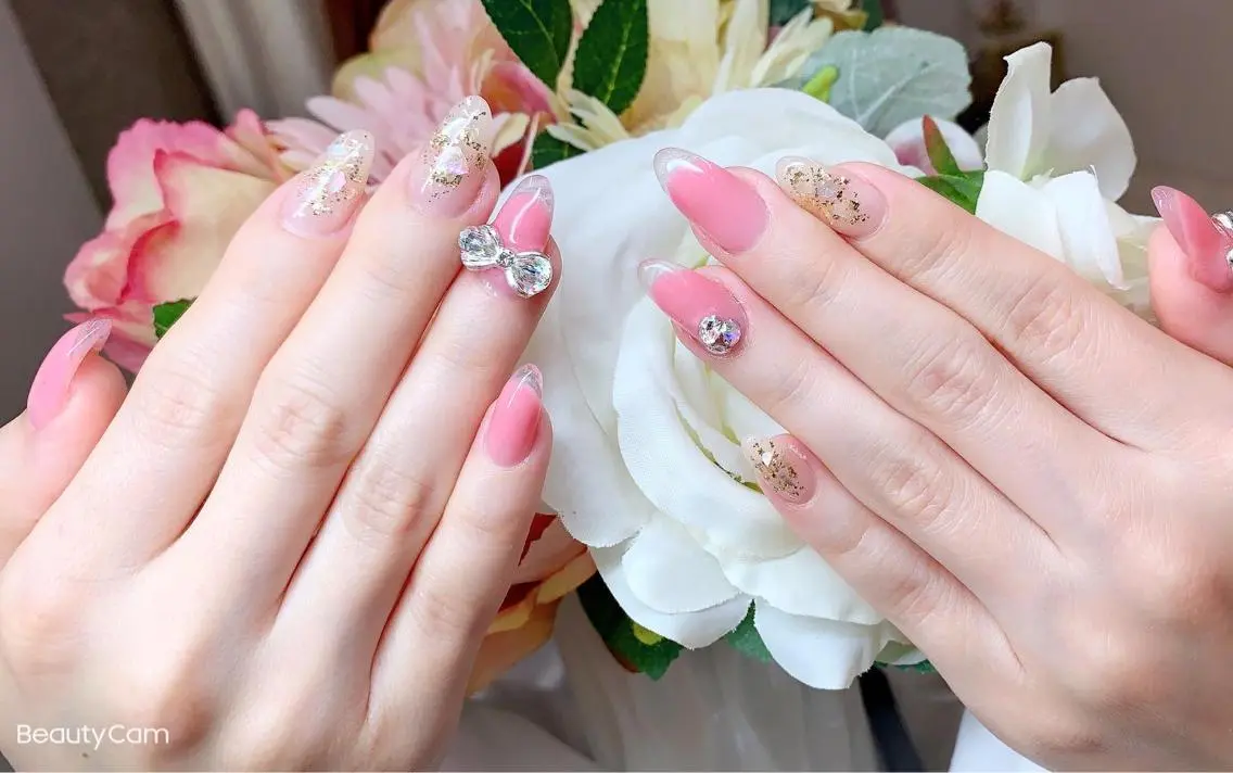 ネイル クリアネイル フレンチネイル ジェルネイル ハードジェル ラメ(グリッター) Lilas Nailのネイルデザイン