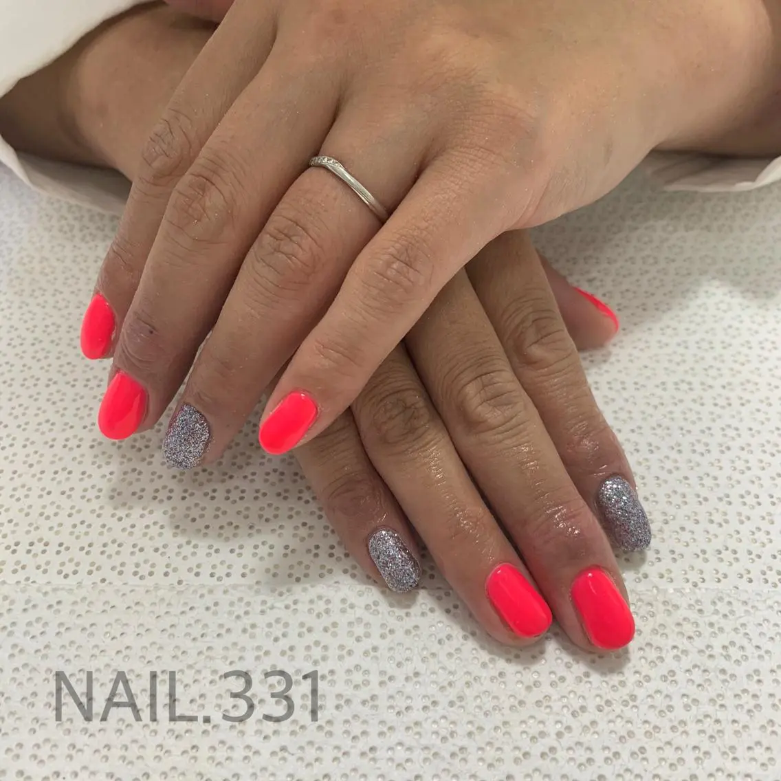 ネイル オーロラネイル フラッシュネイル ラメ(グリッター) マグネットネイル ニュアンスネイル Nail 331のネイルデザイン