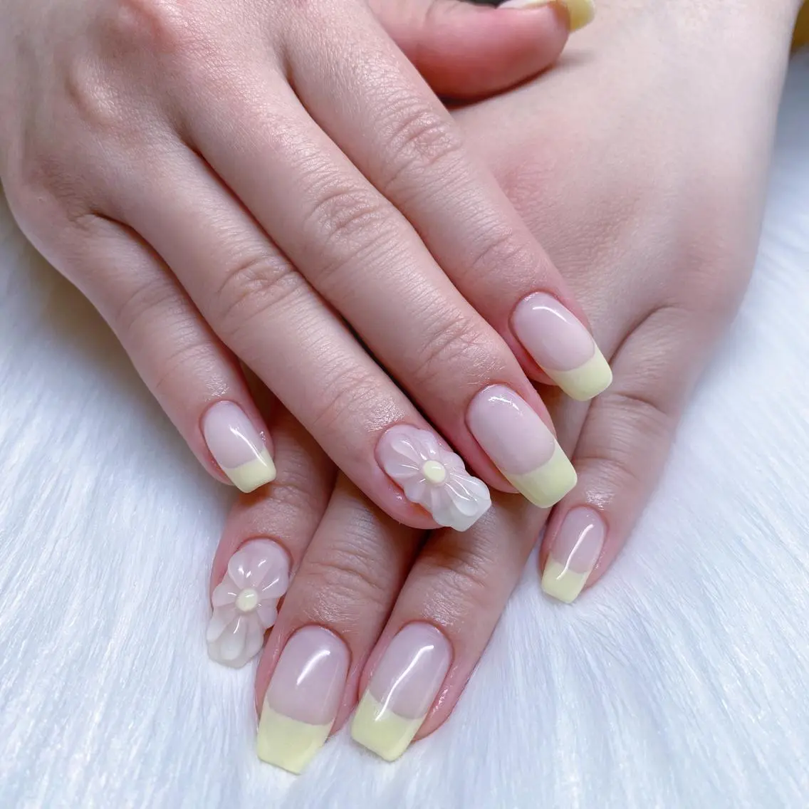 ネイル フレンチネイル 春ネイル ハンドネイル Nail Lifeのネイルデザイン