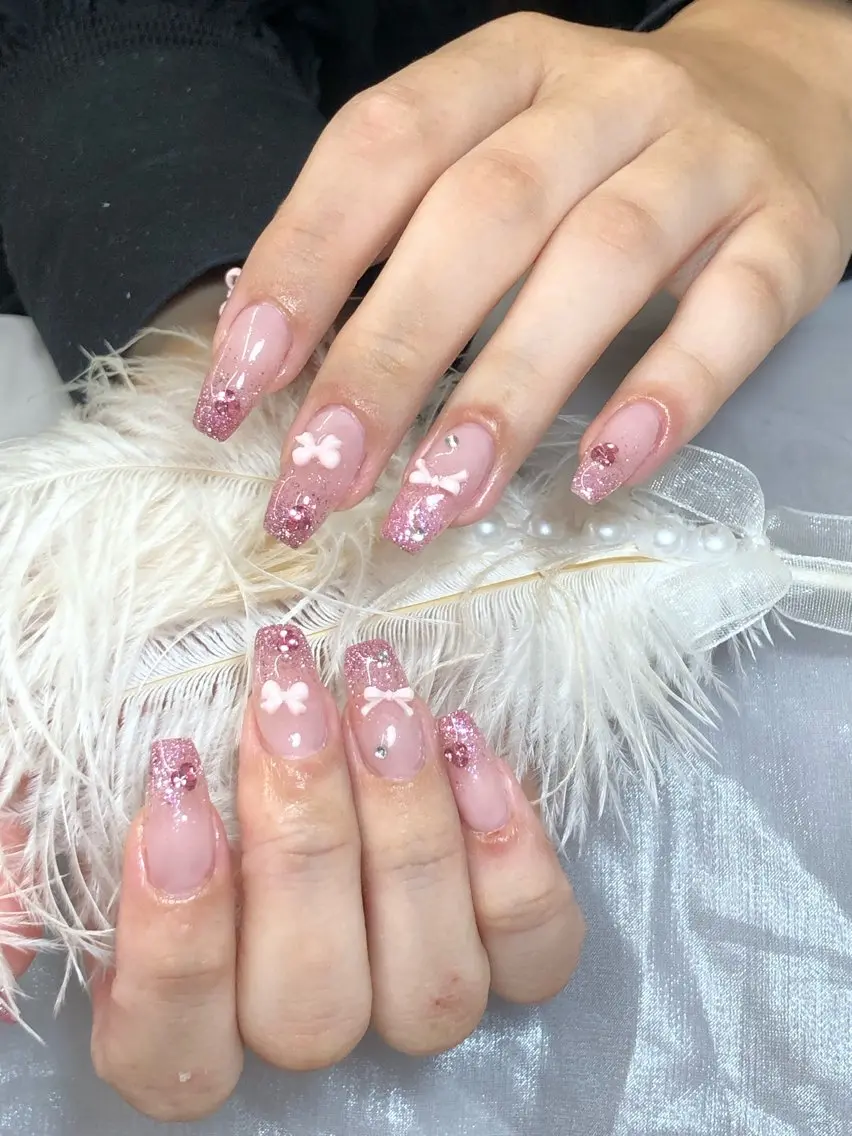 ネイル ハンドネイル Glow Minamiのネイルデザイン