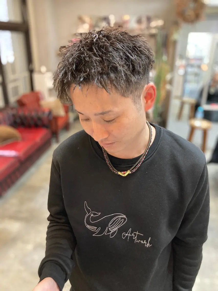 パーマ メンズ メンズパーマ メンズツイストパーマ ツイストパーマ パーマ 新田龍之輔 →メンズ/派手髪のヘアスタイル