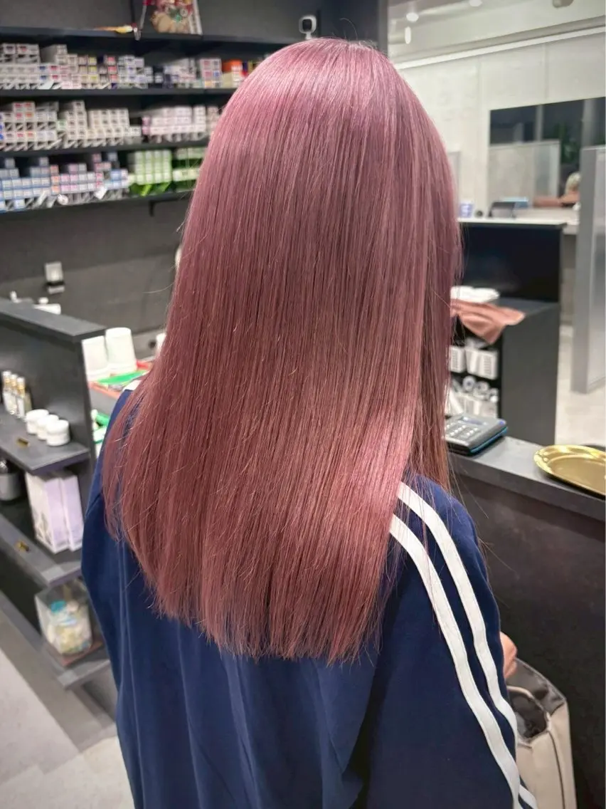 ミディアム カラー ブリーチ オレンジ ピンクカラー ヘアカラー ハイトーン🪼派手髪 mahoのヘアスタイル