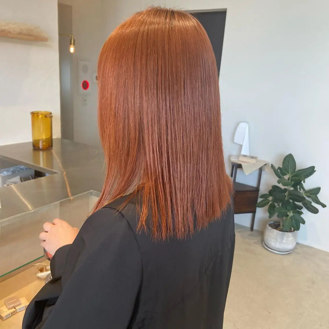 ミディアム カラー ブラウンカラー オレンジ オレンジブラウン 石川 瑠琉のヘアスタイル