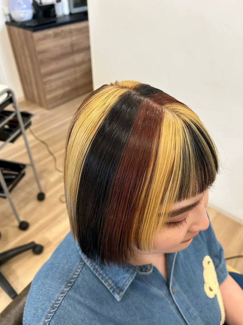 ミディアム カラー HIRO .Nのヘアスタイル