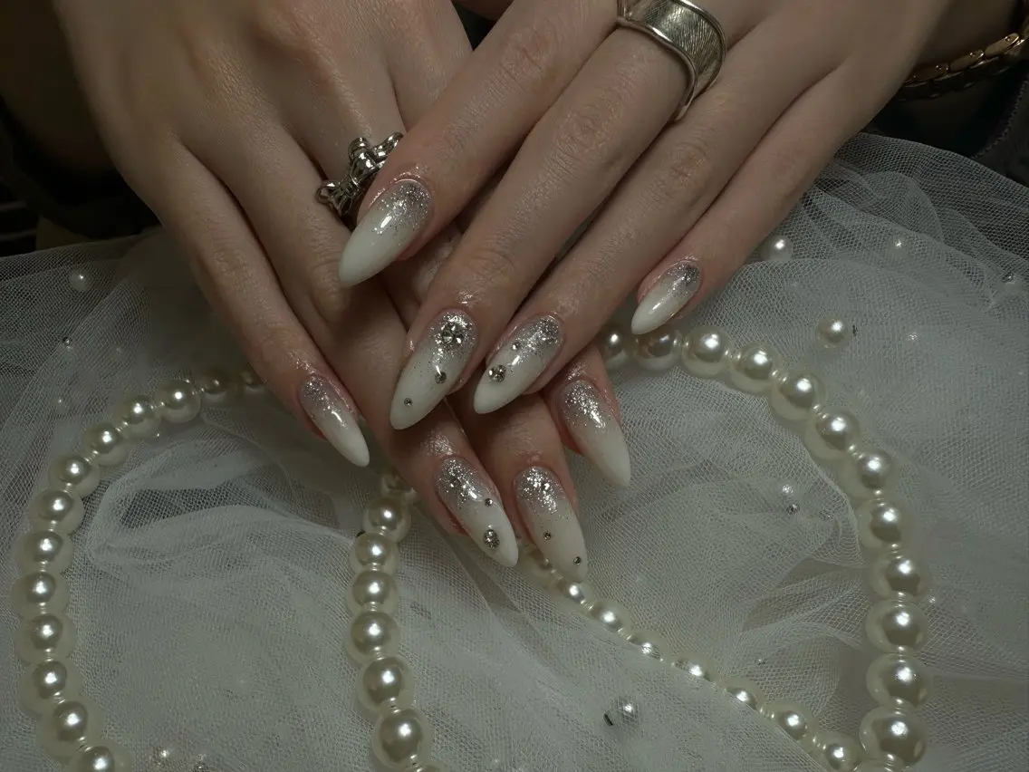 ネイル ハンドネイル NAIL CIRCLESのネイルデザイン