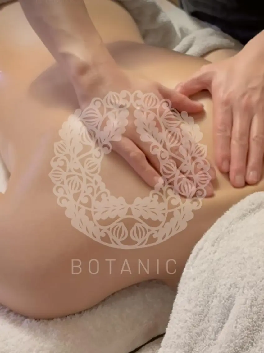プロモーション動画のモデルさん募集中！撮影後はお好きな箇所2​〜​3パーツ(40分)を施術！アロマ体験したい方にもおすすめ。の写真