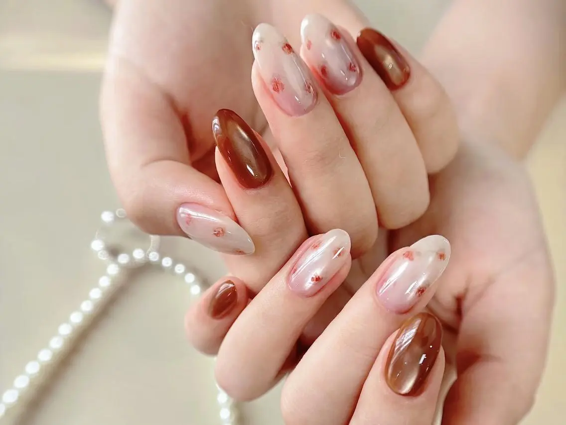 ネイル ハンドネイル H&B Miaのネイルデザイン