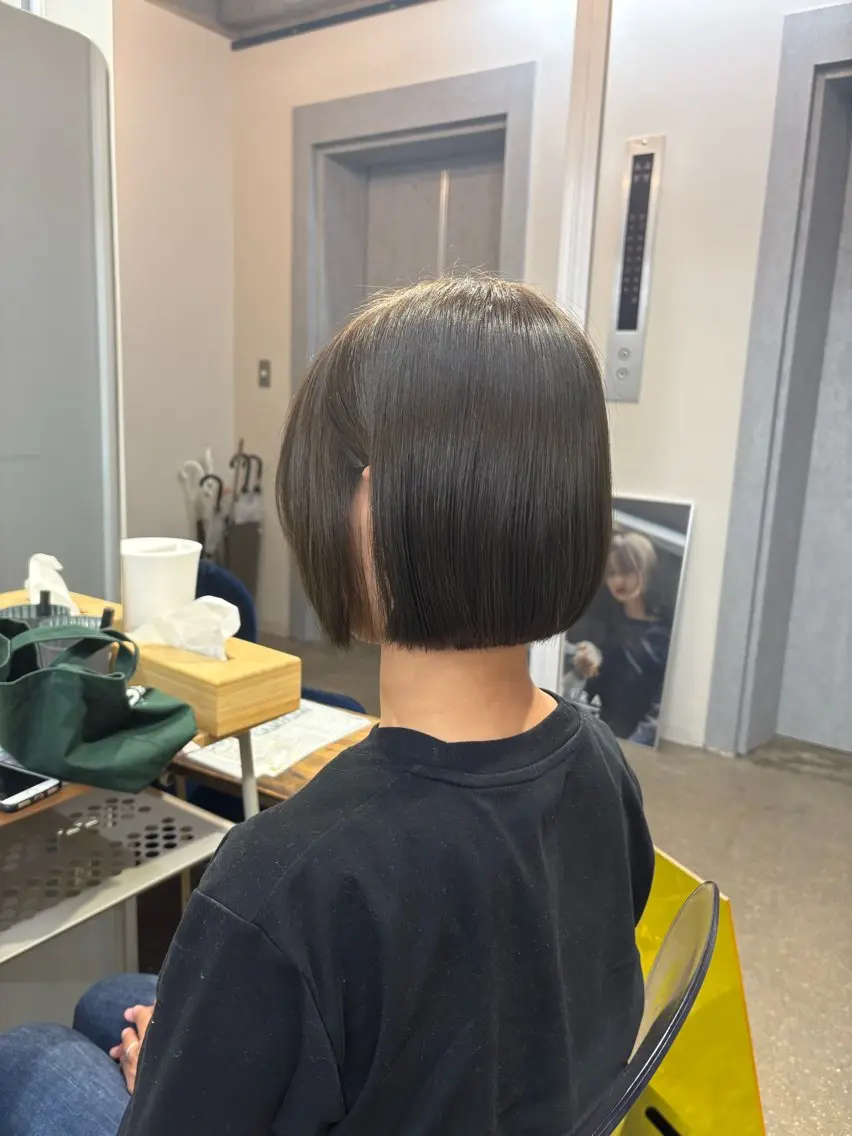 ミディアム ボブ ニシタニ コハルのヘアスタイル