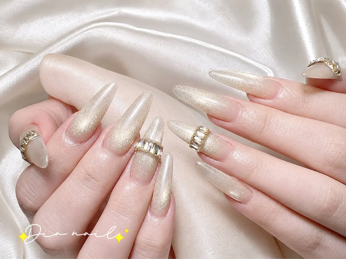 ネイル フットネイル 韓国ネイル レース マグネットネイル ニュアンスネイル ハンドネイル Dia nail サロンのネイルデザイン