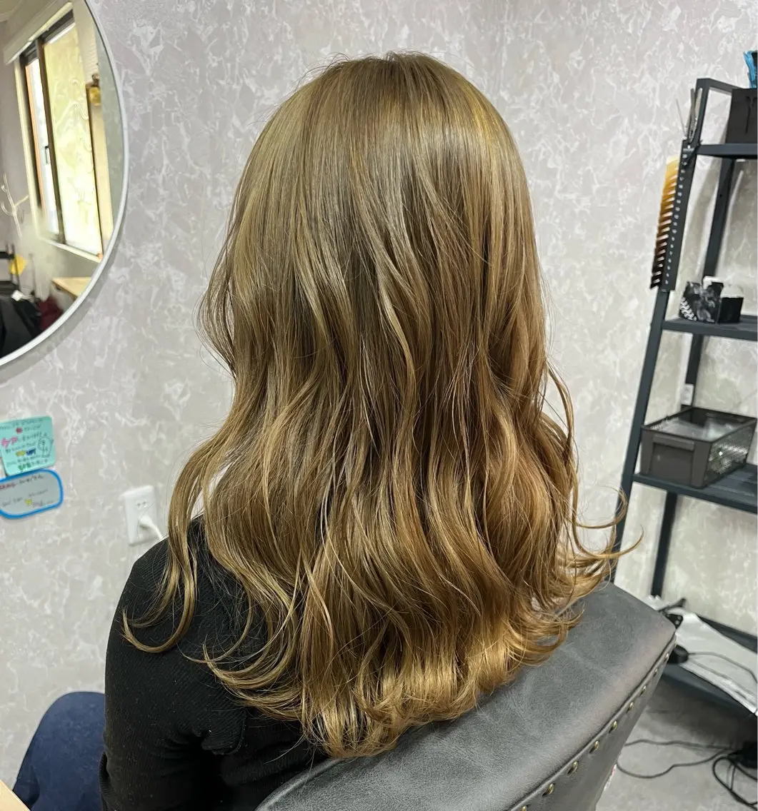 ロング カラー 池田 真衣のヘアスタイル