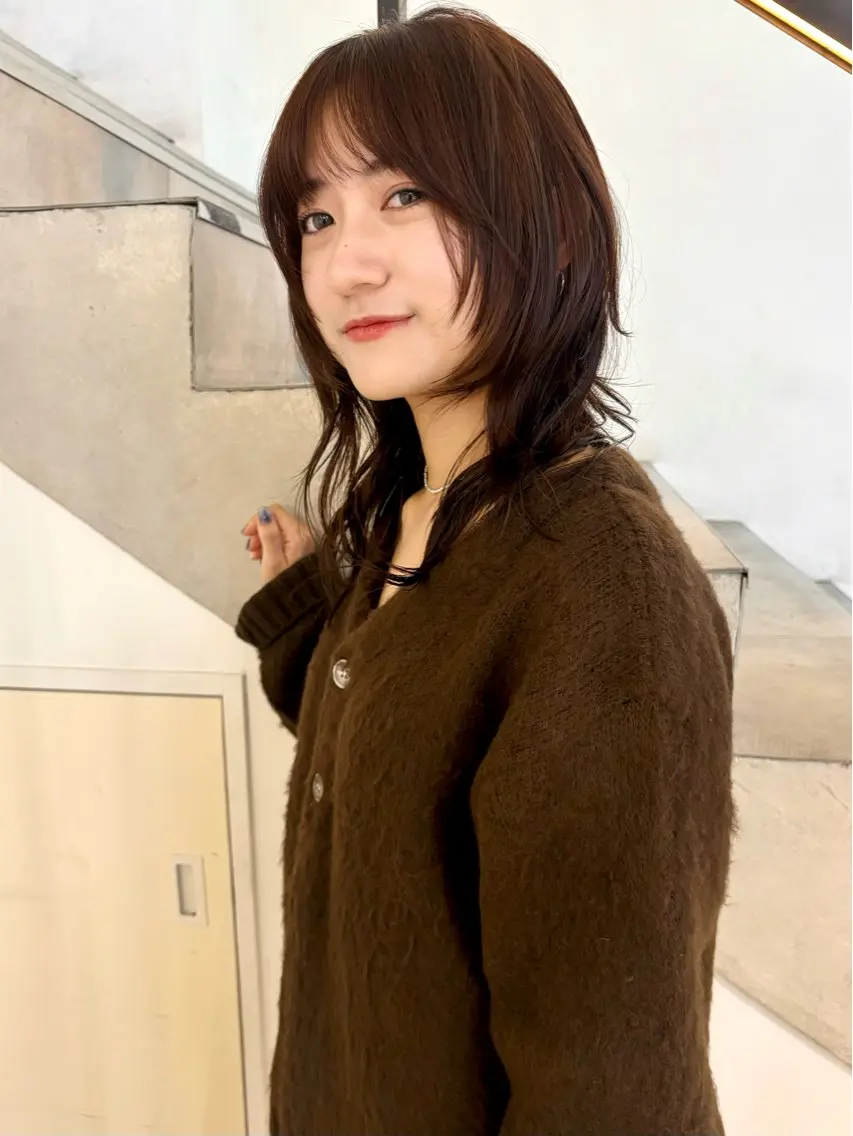 セミロング カラー ブラウンカラー オレンジ オレンジブラウン レイヤーカット カット ヘアカラー トリートメント Kureha/ネイル トレンドヘアのマツエク・マツパデザイン